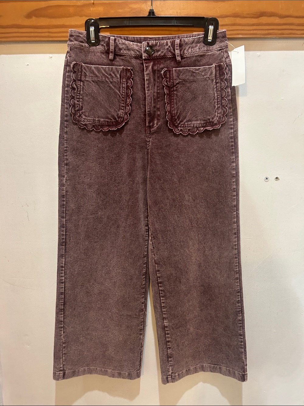 Easel Washed Corduroy Scalloped Pocket Wide-Leg Jeans — Mulberry